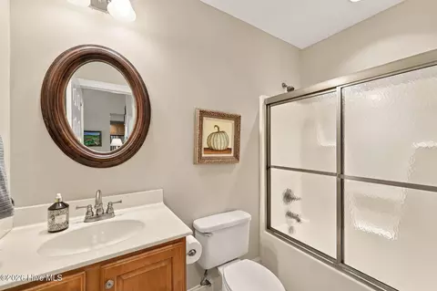 Bath - 12 Cedar Ln, Pinehurst, NC 28374 photo 1 of 5