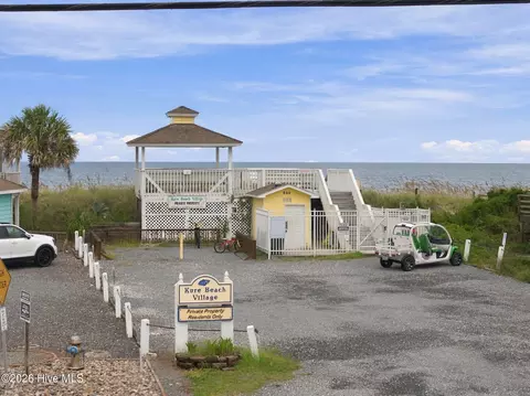 Exterior - 721 Sloop Pointe Ln, Kure Beach, NC 28449 photo 10 of 13