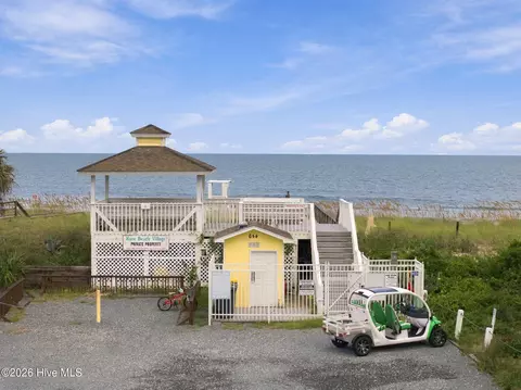 Exterior - 721 Sloop Pointe Ln, Kure Beach, NC 28449 photo 11 of 13