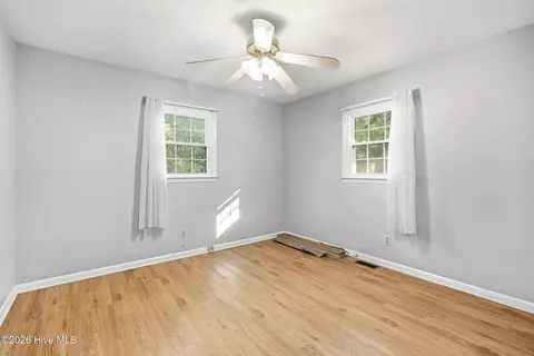Bedroom - 1002 Jefferson St, Hamlet, NC 28345 photo 2 of 3