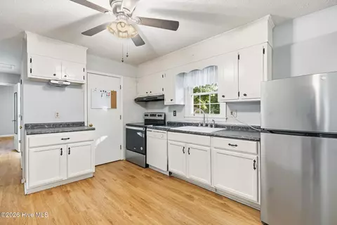 Kitchen - 1002 Jefferson St, Hamlet, NC 28345 photo 1 of 1