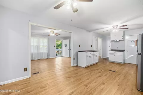 Entry Way - 1002 Jefferson St, Hamlet, NC 28345 photo 1 of 2