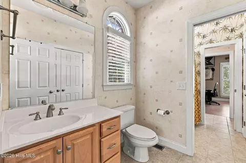 Bath - 10 Ashkirk Dr, Pinehurst, NC 28374 photo 5 of 9