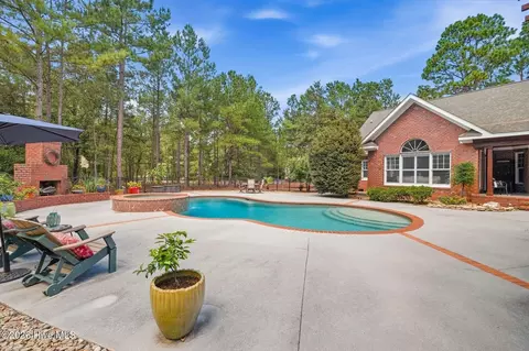 Exterior - 10 Ashkirk Dr, Pinehurst, NC 28374 photo 11 of 17
