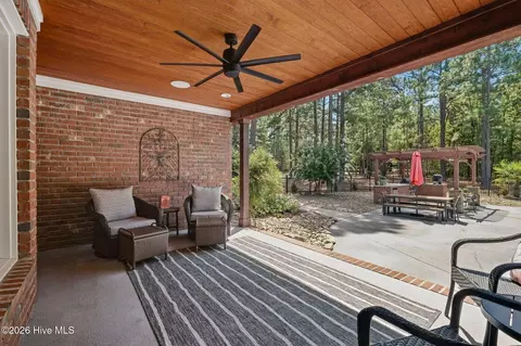 Exterior - 10 Ashkirk Dr, Pinehurst, NC 28374 photo 5 of 17