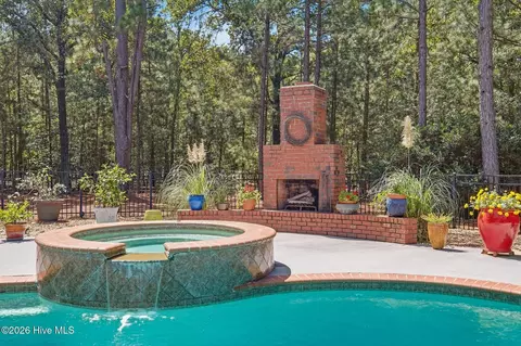 Exterior - 10 Ashkirk Dr, Pinehurst, NC 28374 photo 10 of 17