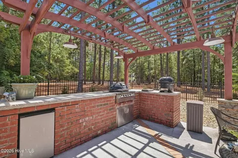 Exterior - 10 Ashkirk Dr, Pinehurst, NC 28374 photo 13 of 17