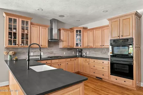 Kitchen - 10 Ashkirk Dr, Pinehurst, NC 28374 photo 2 of 4