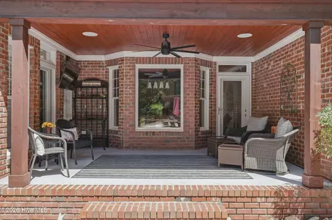 Exterior - 10 Ashkirk Dr, Pinehurst, NC 28374 photo 6 of 17