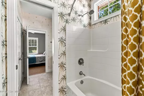 Bath - 10 Ashkirk Dr, Pinehurst, NC 28374 photo 6 of 9