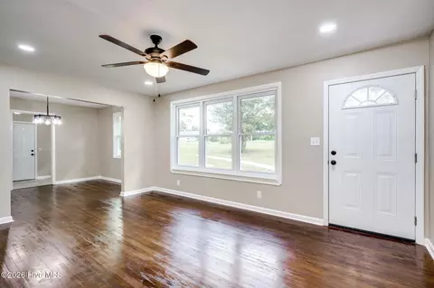Living - 1925 Pine Haven Rd, Augusta, GA 30906 photo 2 of 4