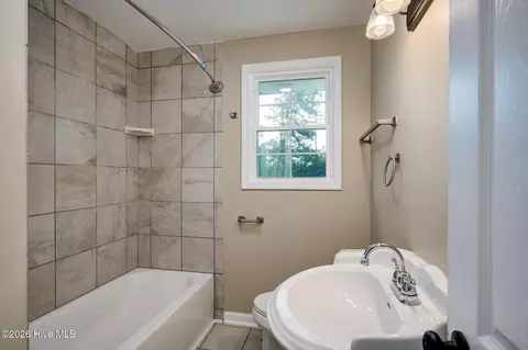 Bath - 1925 Pine Haven Rd, Augusta, GA 30906 photo 1 of 1
