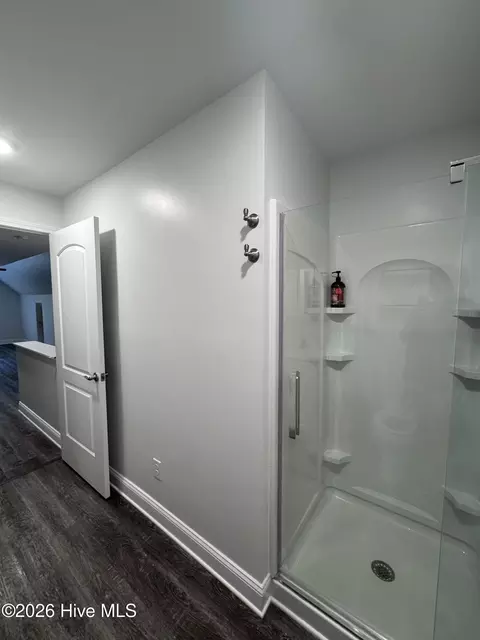 Bath - 170 Grandview Dr, Mccormick, SC 29835 photo 5 of 5