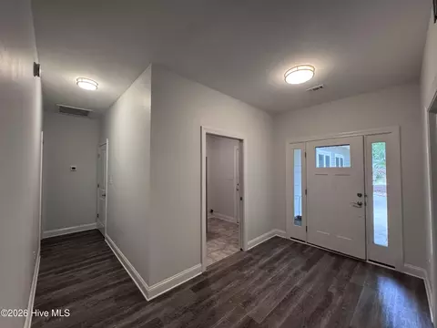 Entry Way - 170 Grandview Dr, Mccormick, SC 29835 photo 1 of 5