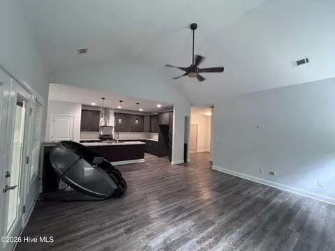 Living - 170 Grandview Dr, Mccormick, SC 29835 photo 7 of 7