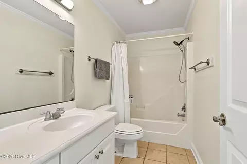 Bath - 106 Willis Ave #B, Atlantic Beach, NC 28512 photo 1 of 8