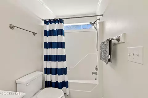Bath - 106 Willis Ave #B, Atlantic Beach, NC 28512 photo 3 of 8