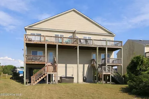 Exterior - 106 Willis Ave #B, Atlantic Beach, NC 28512 photo 9 of 9
