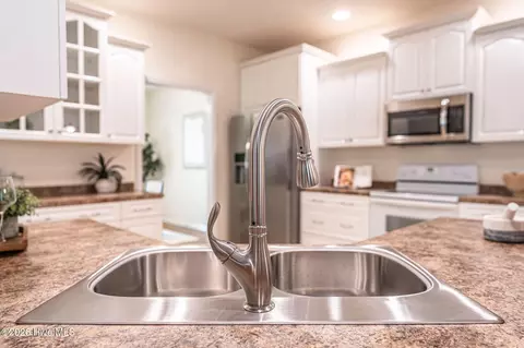 Kitchen - 2 Ice Ct, Pinehurst, NC 28374 photo 2 of 3