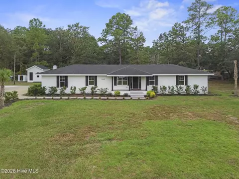 9329 Central Blvd SE, Winnabow, NC 28479