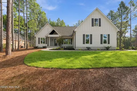 198 Banbridge Dr, Seven Lakes, NC 27376
