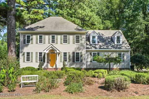5002 Greenbrier Ln N, Wilson, NC 27896