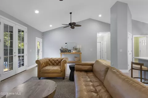 Living - 204 Doe Ridge Rd, Hampstead, NC 28443 photo 1 of 1