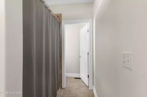Entry Way - 204 Doe Ridge Rd, Hampstead, NC 28443 photo 5 of 5
