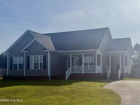 537 Rachel Ln, Grimesland, NC 27837