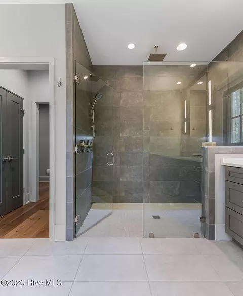 Bath - 40 Cherry Hill Dr, Pinehurst, NC 28374 photo 4 of 11