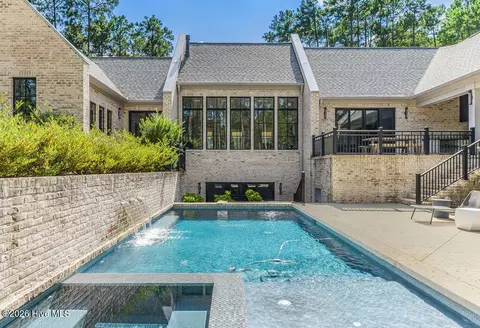 Exterior - 40 Cherry Hill Dr, Pinehurst, NC 28374 photo 11 of 17