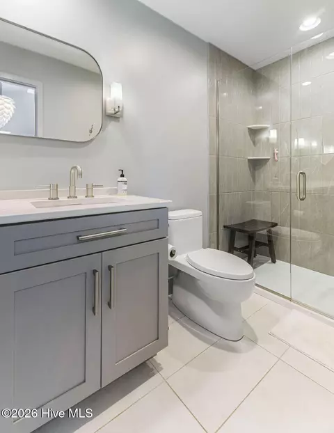 Bath - 40 Cherry Hill Dr, Pinehurst, NC 28374 photo 8 of 11