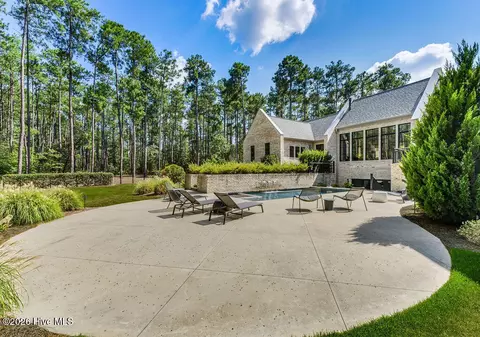 Exterior - 40 Cherry Hill Dr, Pinehurst, NC 28374 photo 14 of 17