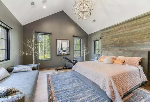 Bedroom - 40 Cherry Hill Dr, Pinehurst, NC 28374 photo 1 of 12