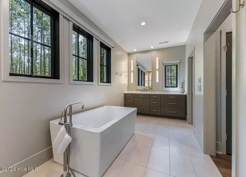 Bath - 40 Cherry Hill Dr, Pinehurst, NC 28374 photo 1 of 11