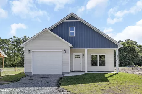 429 Morris Landing Rd, Holly Ridge, NC 28445