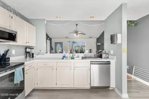Kitchen - 431 Dion Dr, Hubert, NC 28539 photo 2 of 2