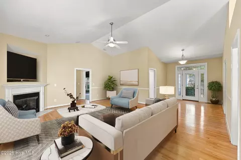Living - 3 Wake Ct, Pinehurst, NC 28374 photo 3 of 9