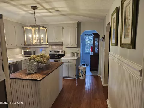 Kitchen - 1451 Central Rd Ext, Thomson, GA 30824 photo 4 of 4
