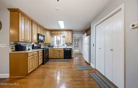Kitchen - 2217 Martin Rd, Augusta, GA 30906 photo 2 of 3