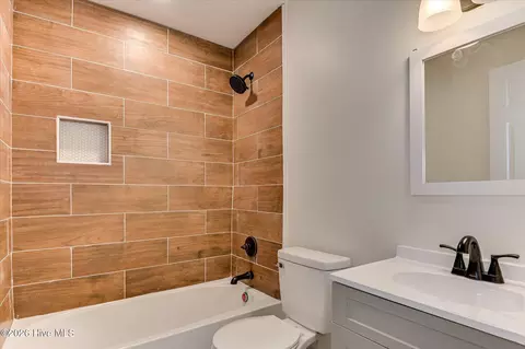 Bath - 3215 Kevin Dr, Augusta, GA 30906 photo 3 of 3