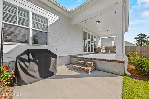 Exterior - 90 E Singing Ave, Hampstead, NC 28443 photo 7 of 19