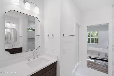Bath - 3392 Eagle Crest Dr SW, Supply, NC 28462 photo 3 of 5