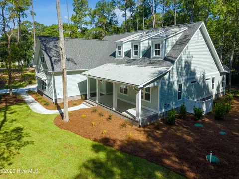 Exterior - 3392 Eagle Crest Dr SW, Supply, NC 28462 photo 2 of 21