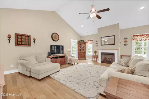 Living - 118 Persimmon Ln, Hampstead, NC 28443 photo 1 of 1