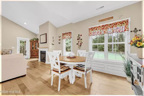 Dining - 118 Persimmon Ln, Hampstead, NC 28443 photo 3 of 3