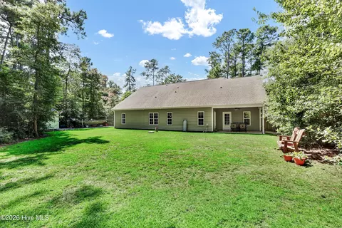 Exterior - 118 Persimmon Ln, Hampstead, NC 28443 photo 3 of 5