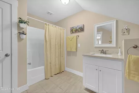 Bath - 118 Persimmon Ln, Hampstead, NC 28443 photo 3 of 3