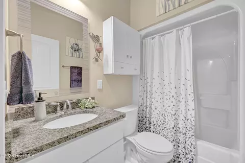 Bath - 118 Persimmon Ln, Hampstead, NC 28443 photo 2 of 3