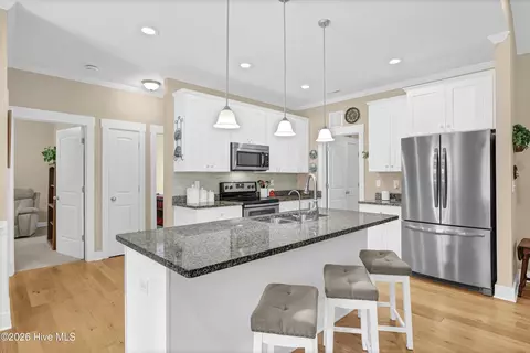Kitchen - 118 Persimmon Ln, Hampstead, NC 28443 photo 1 of 3